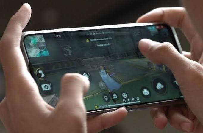 Mengapa Air Terlihat Bergerak dalam Game?